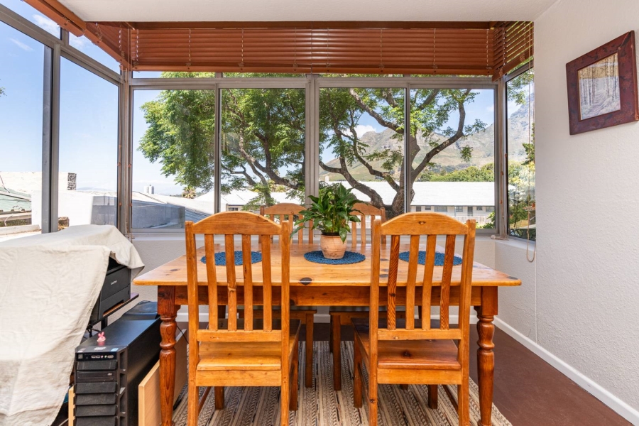 1 Bedroom Property for Sale in Gardens Western Cape